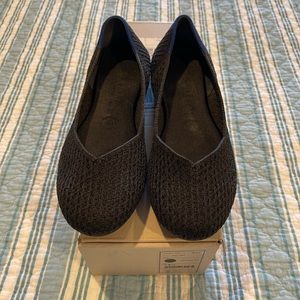 Rothy’s Honeycomb- Black 8.5